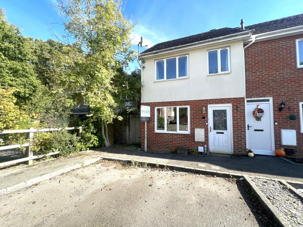 3 bedroom end of terrace house for sale in Acanthus Court, Whiteley