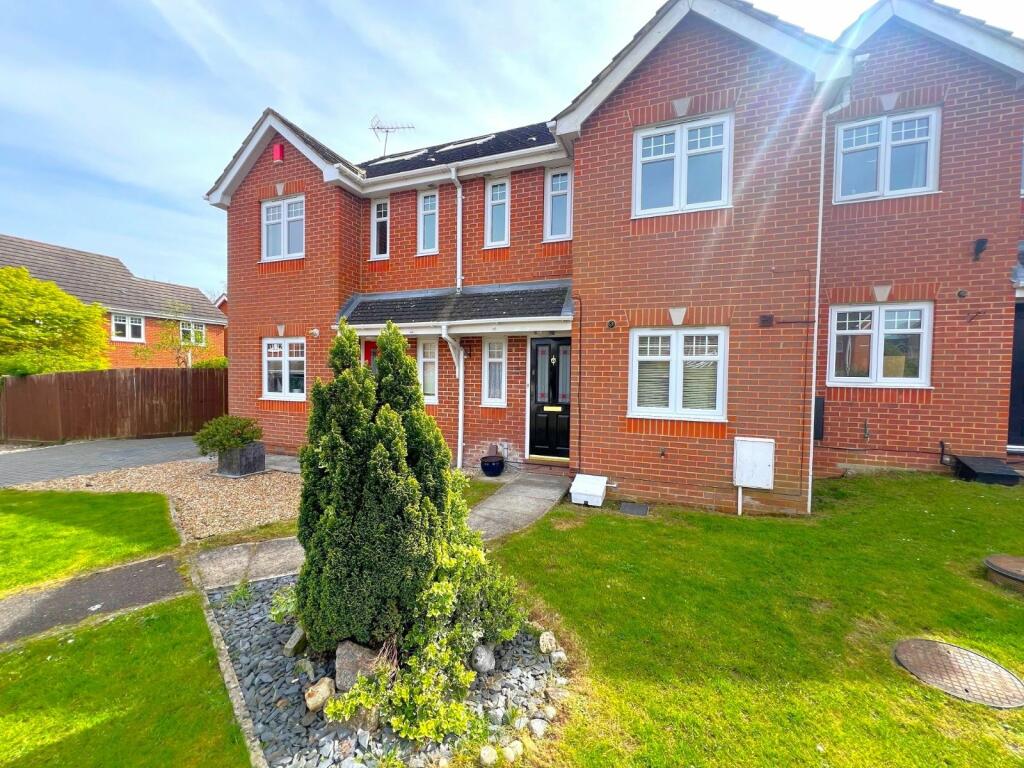 3 bedroom terraced house for rent in Thyme Avenue, Whiteley, Fareham