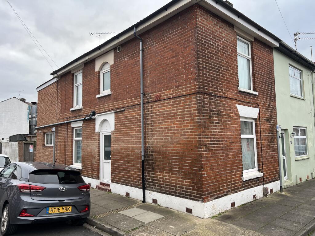 4 bedroom end of terrace house for sale in Holland Road, Southsea, Hampshire, PO4