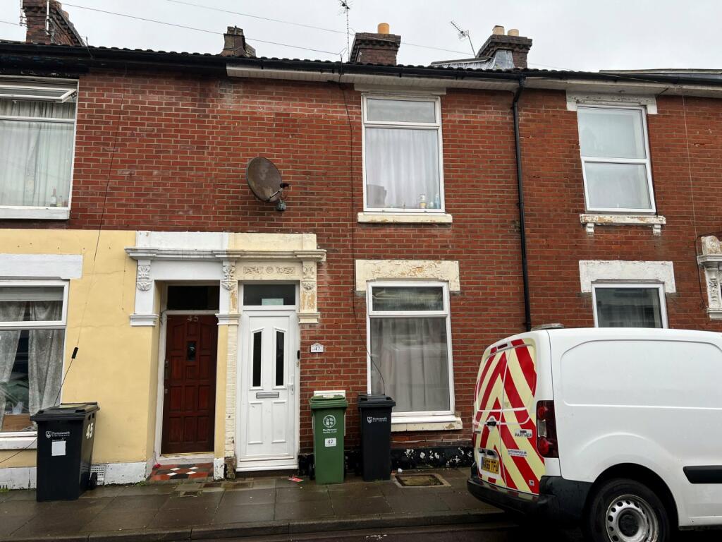 5 bedroom terraced house for sale in Telephone Road, Southsea, PO4