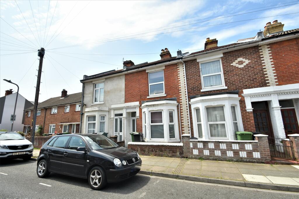 4 bedroom terraced house for rent in Bath Road, Southsea, PO4