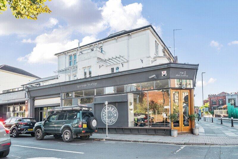 2 bedroom flat for sale in Victoria Road South, Southsea, Hampshire, PO5