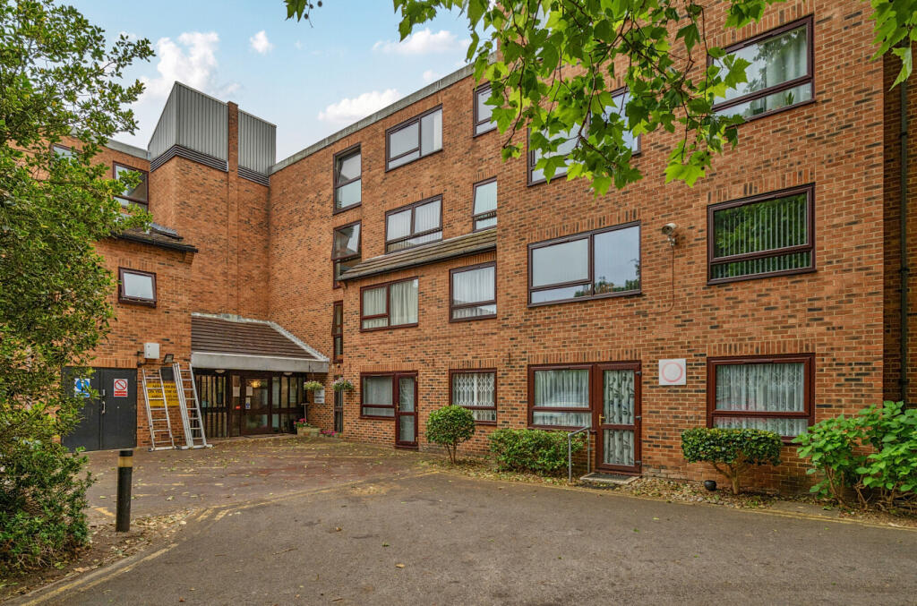 Main image of property: Grove Road North, Southsea, Hampshire, PO5