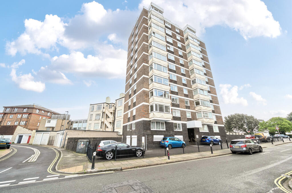 Main image of property: South Parade, Southsea, Hampshire, PO5