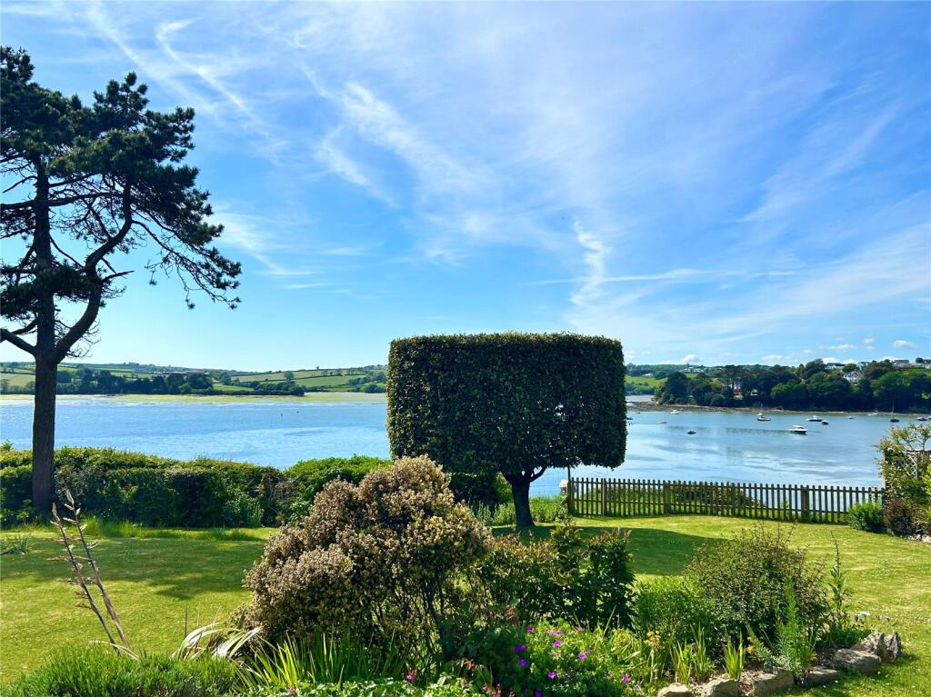 Main image of property: Curlew Drive, West Charleton, Kingsbridge, Devon, TQ7