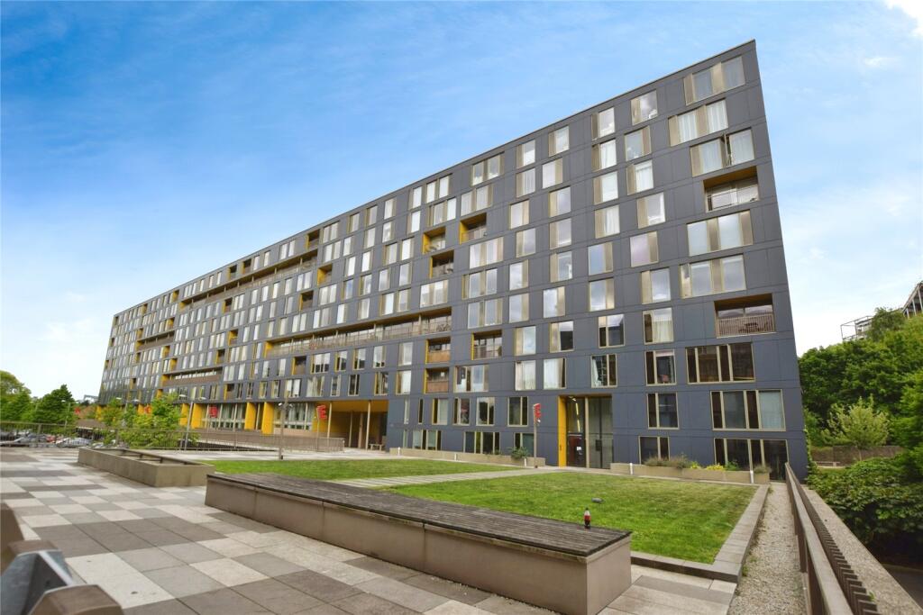 Main image of property: The Avenue, Leeds, West Yorkshire, LS9