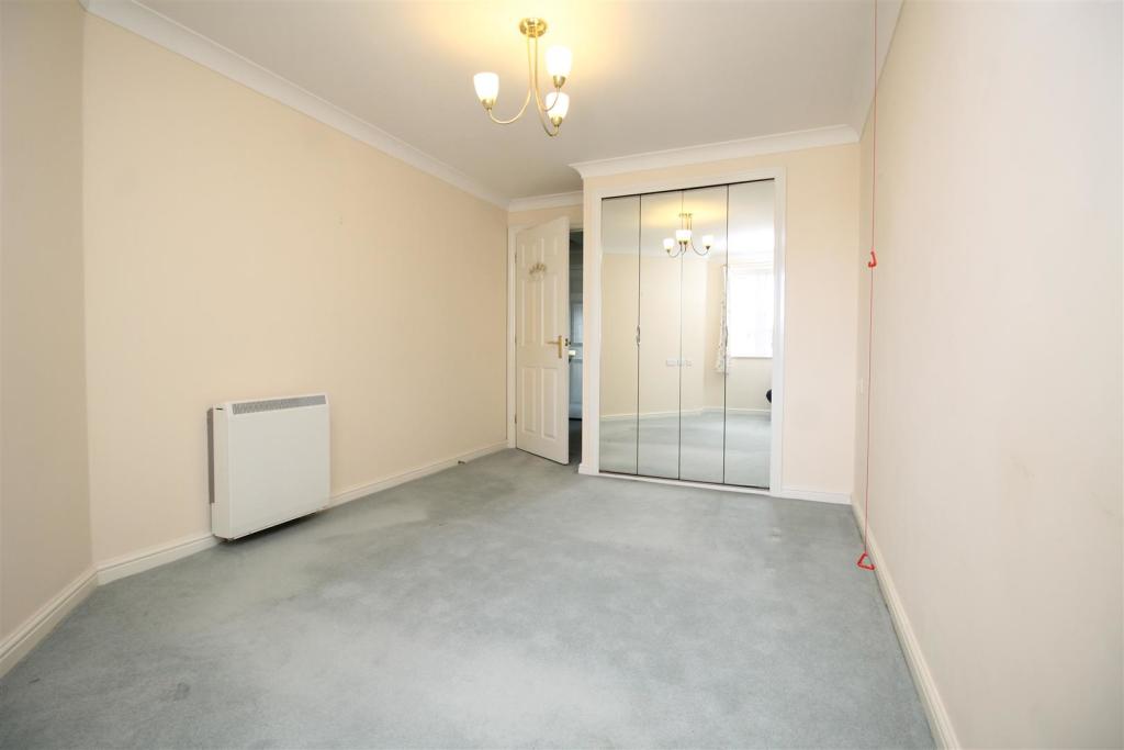 1 bedroom retirement property for sale in Long Street, Thirsk, YO7