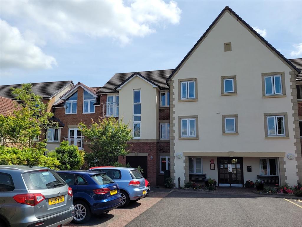 1 bedroom retirement property for sale in Long Street, Thirsk, YO7