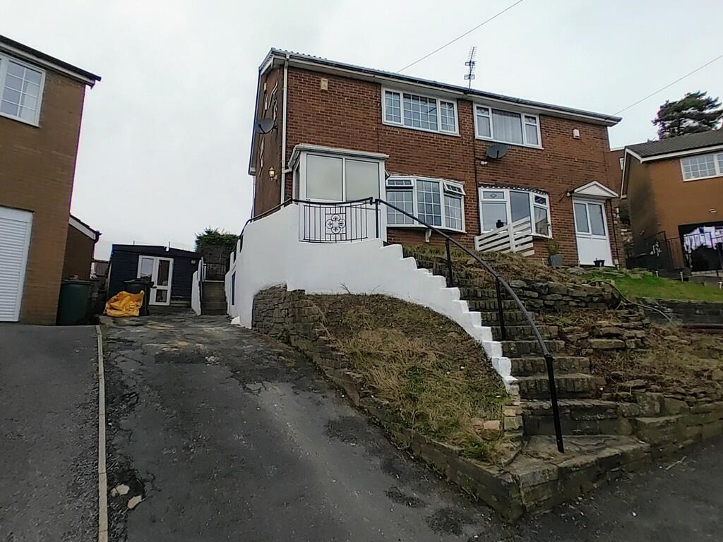 3 bedroom semidetached house for sale in North Cliffe Drive, Thornton