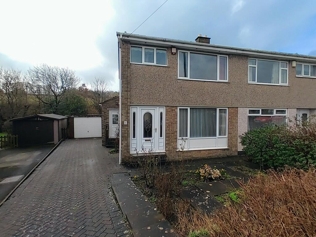 3 bedroom semidetached house for sale in Middlebrook Crescent