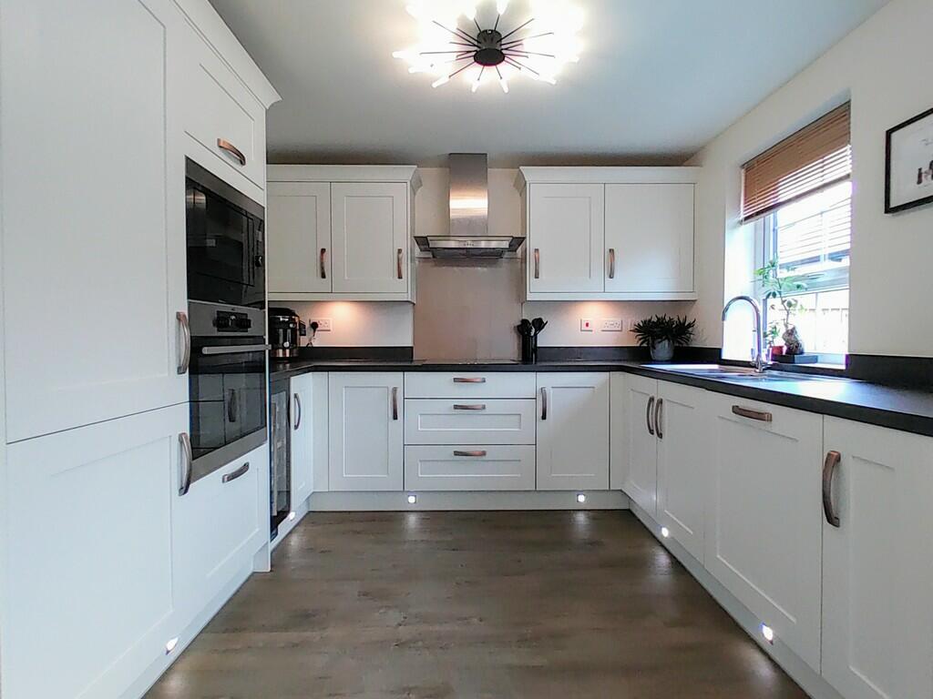 Additional property image - Falls Approach, Clayton