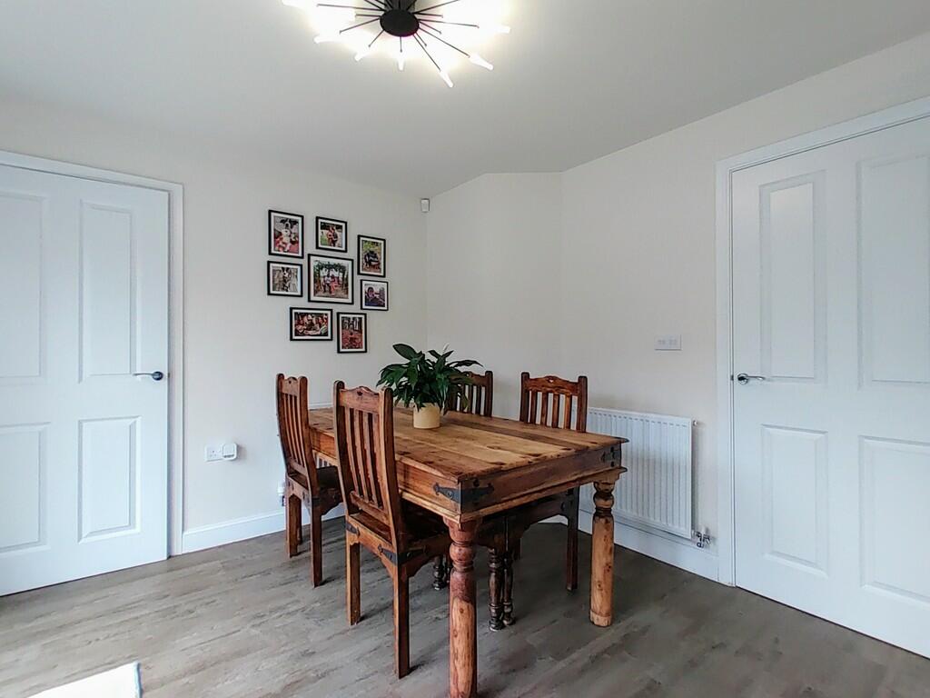 Additional property image - Falls Approach, Clayton
