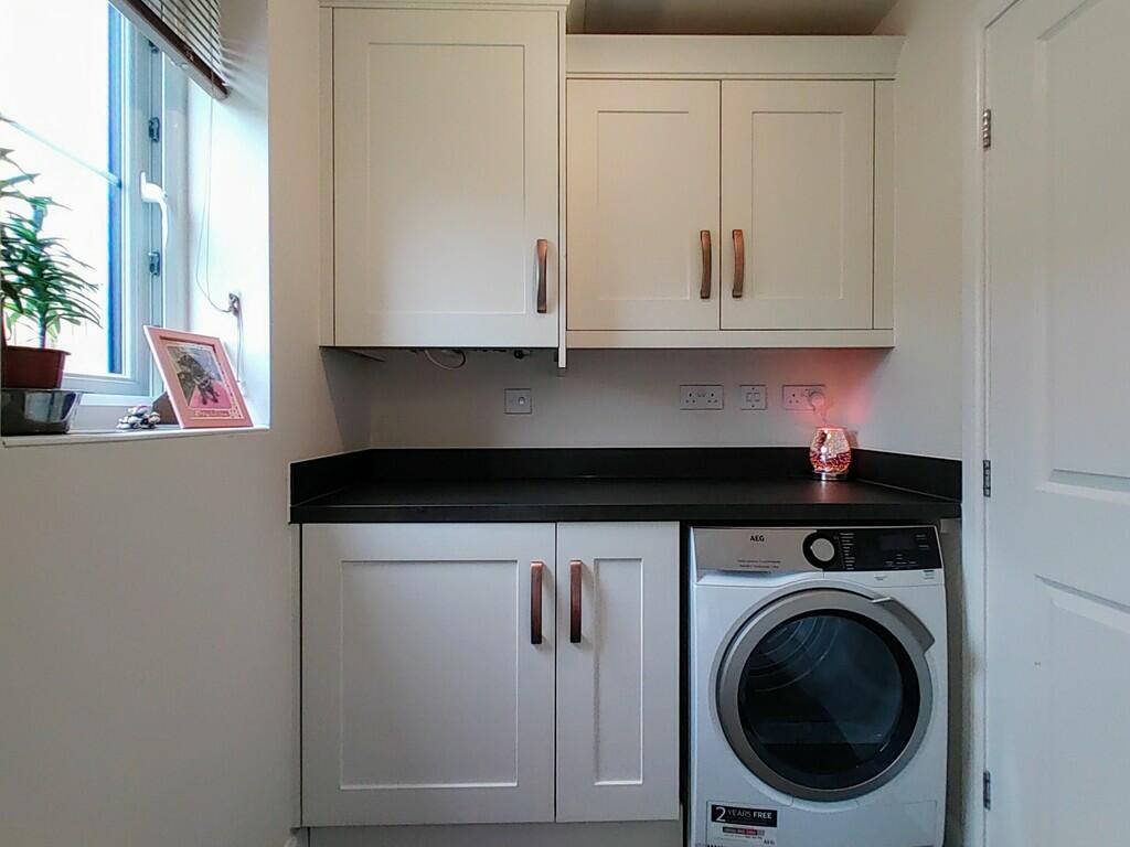 Additional property image - Falls Approach, Clayton