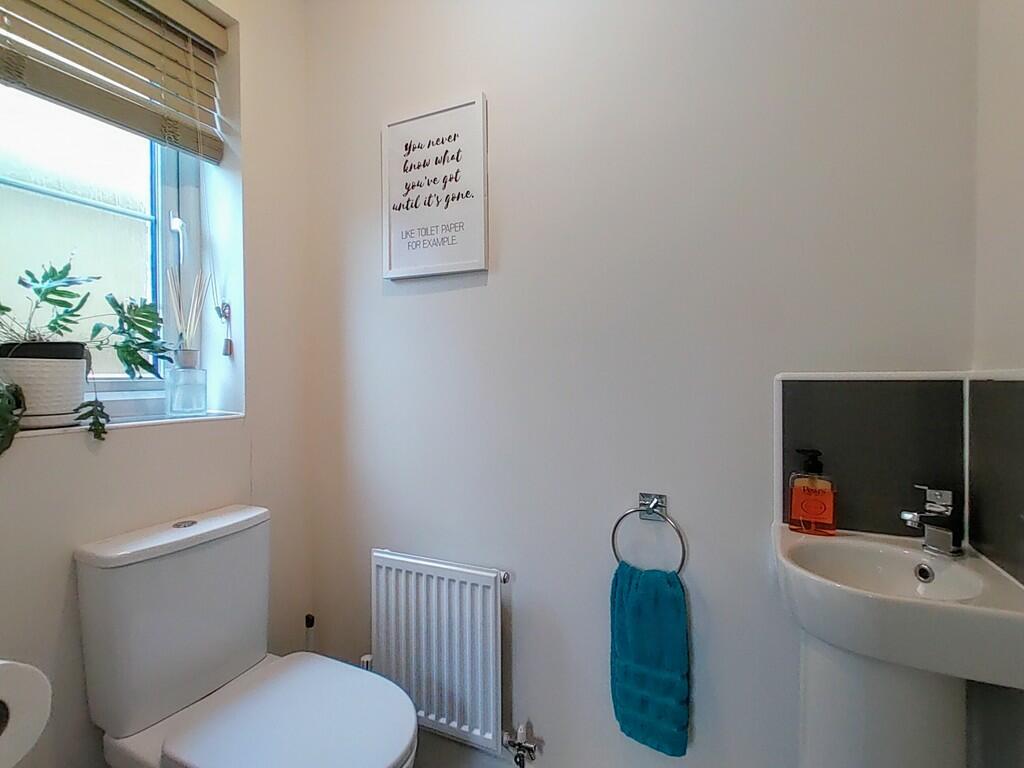 Additional property image - Falls Approach, Clayton