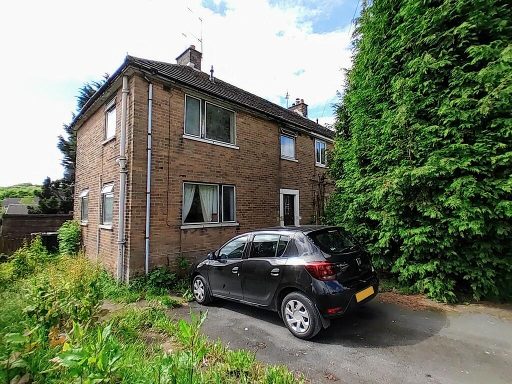 3 bedroom semidetached house for sale in Thornaby Drive, Clayton, BD14