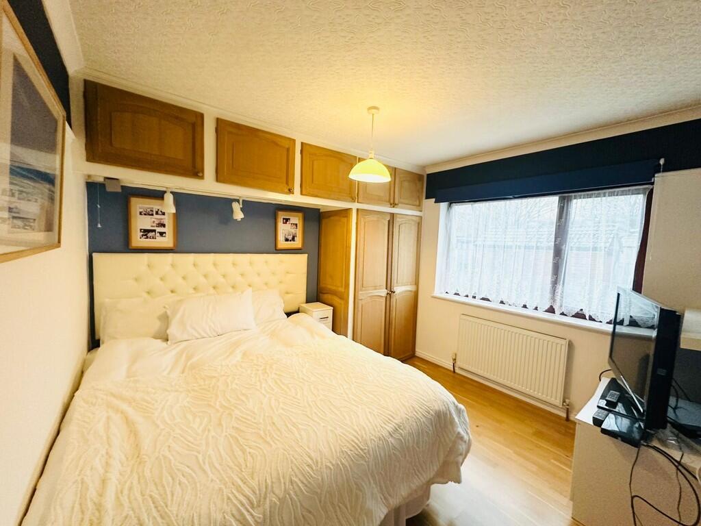Additional property image - Woodvale Way, Bradford