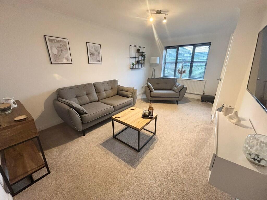 Additional property image - Station Road, Clayton, Bradford
