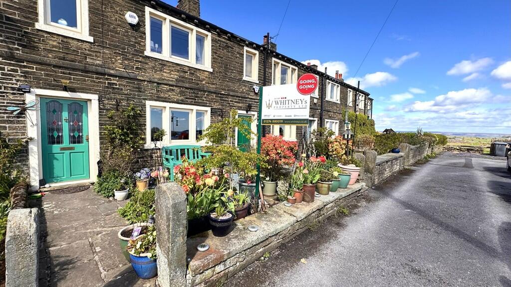 Main image of property: Long Row, Thornton