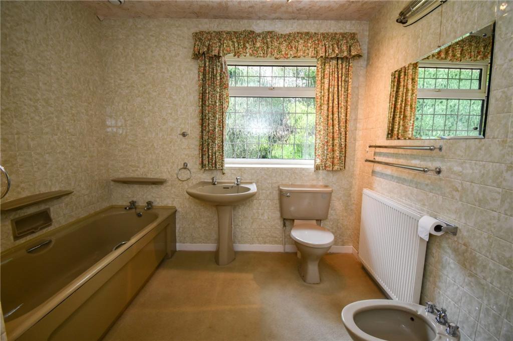 2 bedroom bungalow for sale in Thurstaston Road, Heswall, Wirral, CH60