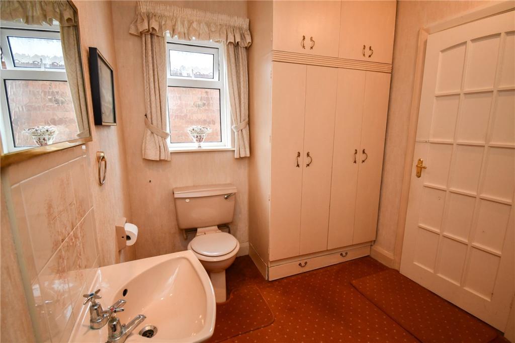2 bedroom bungalow for sale in Thurstaston Road, Heswall, Wirral, CH60