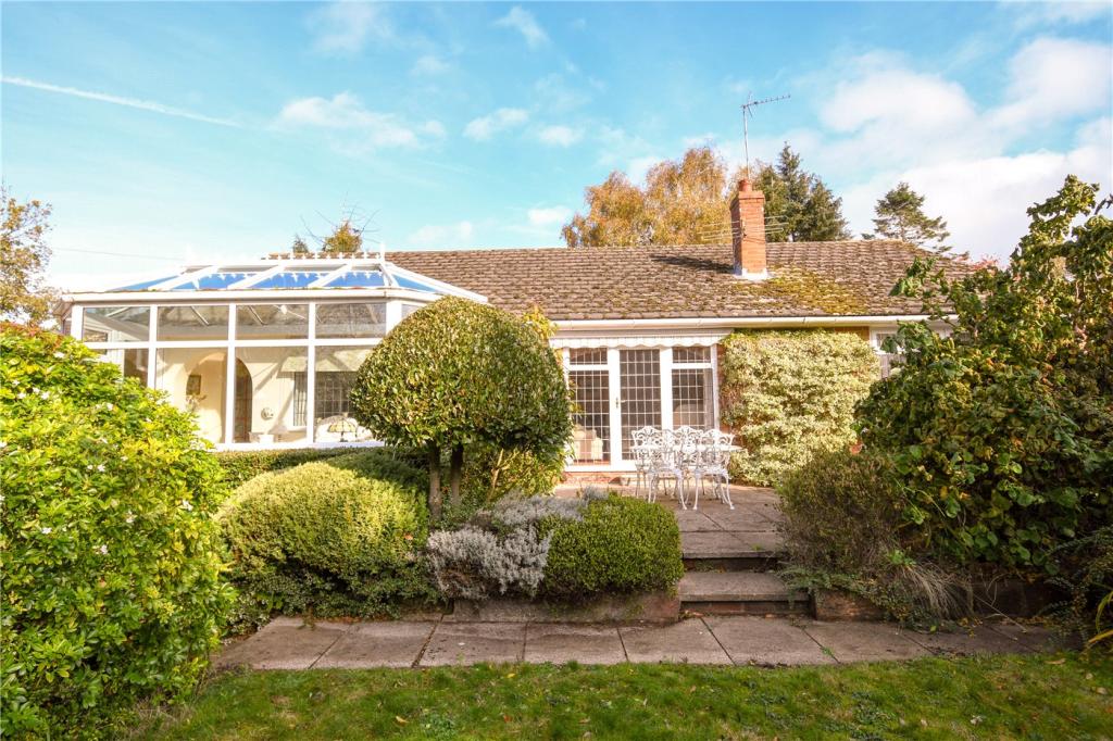 2 bedroom bungalow for sale in Thurstaston Road, Heswall, Wirral, CH60