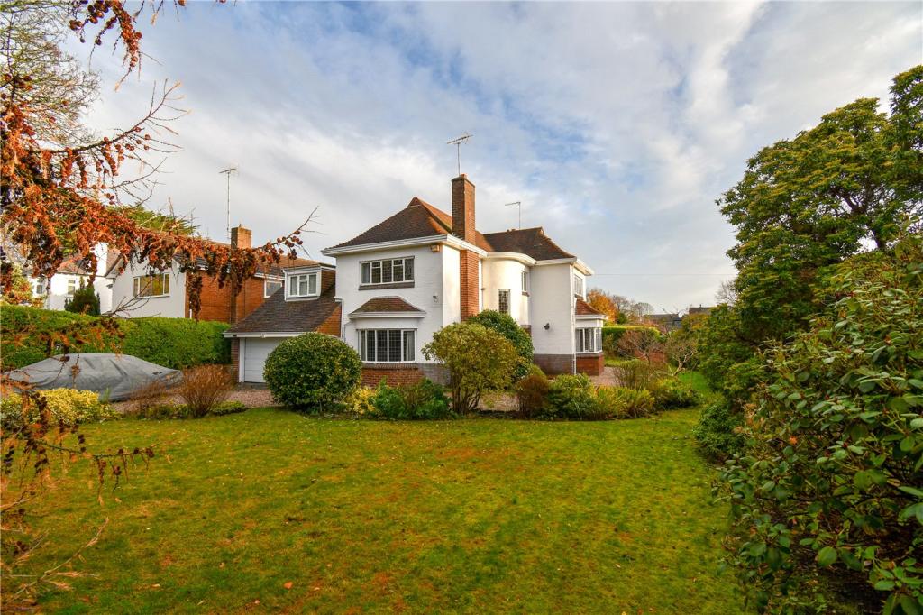 4 bedroom detached house for sale in Quarry Road East, Heswall, Wirral