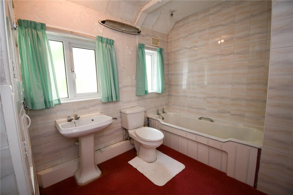 4 bedroom detached house for sale in Thurstaston Road, Heswall, Wirral