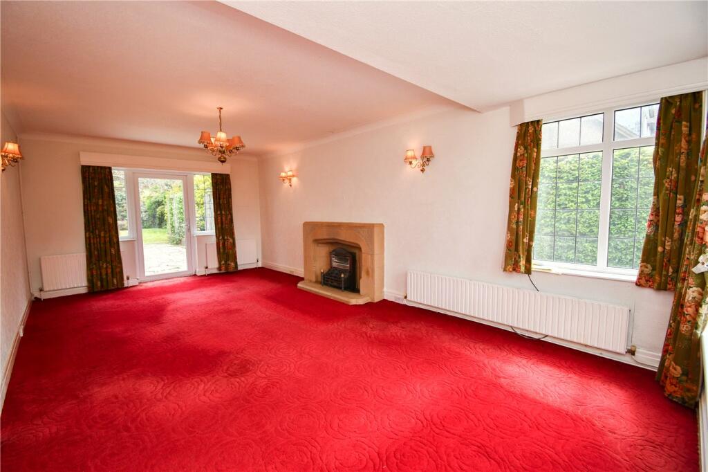 4 bedroom detached house for sale in Thurstaston Road, Heswall, Wirral
