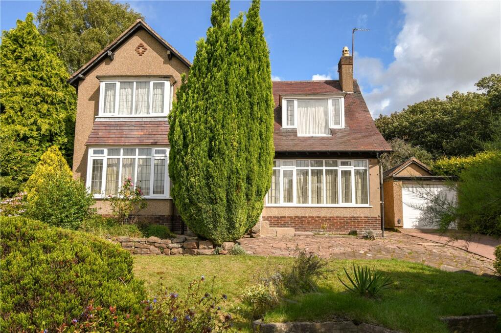 4 bedroom detached house for sale in Thurstaston Road, Heswall, Wirral