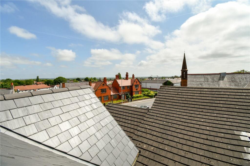 3 bedroom flat for sale in Rocky Lane, Heswall, Wirral, CH60