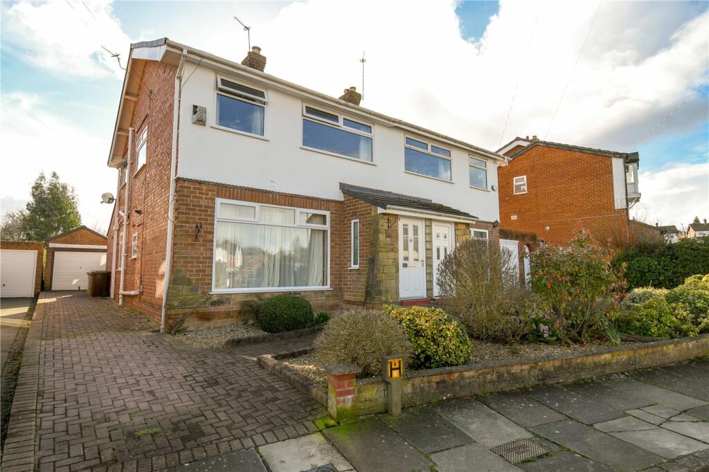 3 bedroom semidetached house for sale in Beaumaris Drive, Thingwall