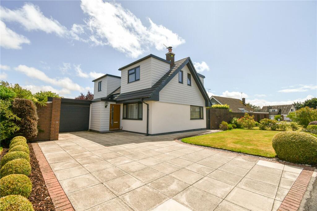 3 bedroom detached house for sale in Parklands Drive, Gayton, Wirral, CH60