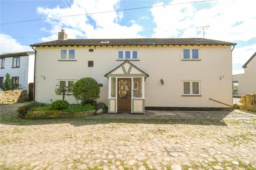 4 bedroom detached house for sale in Barnston Road, Barnston, Wirral, CH61