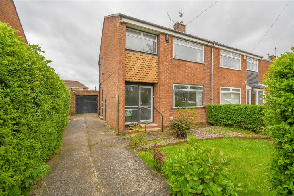 3 bedroom semidetached house for sale in Sandridge Road, Pensby