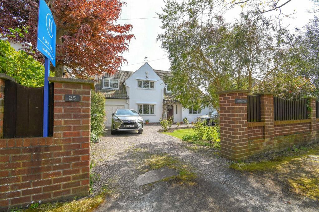 4 bedroom detached house for sale in Broadmead, Heswall, Wirral, CH60