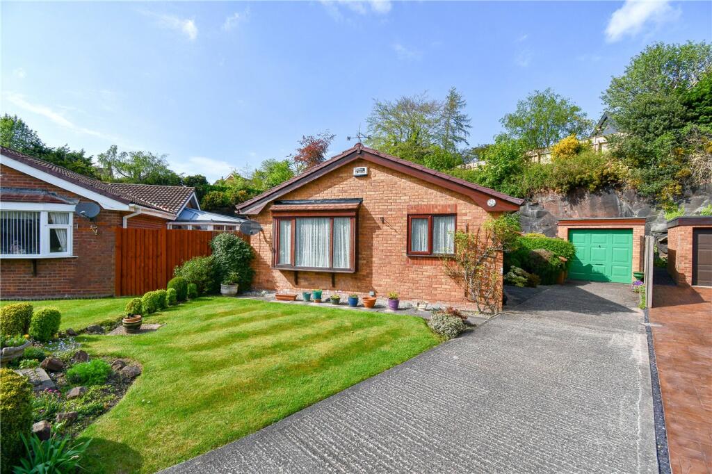 2 bedroom bungalow for sale in Laurelbanks, Heswall, Wirral, CH60