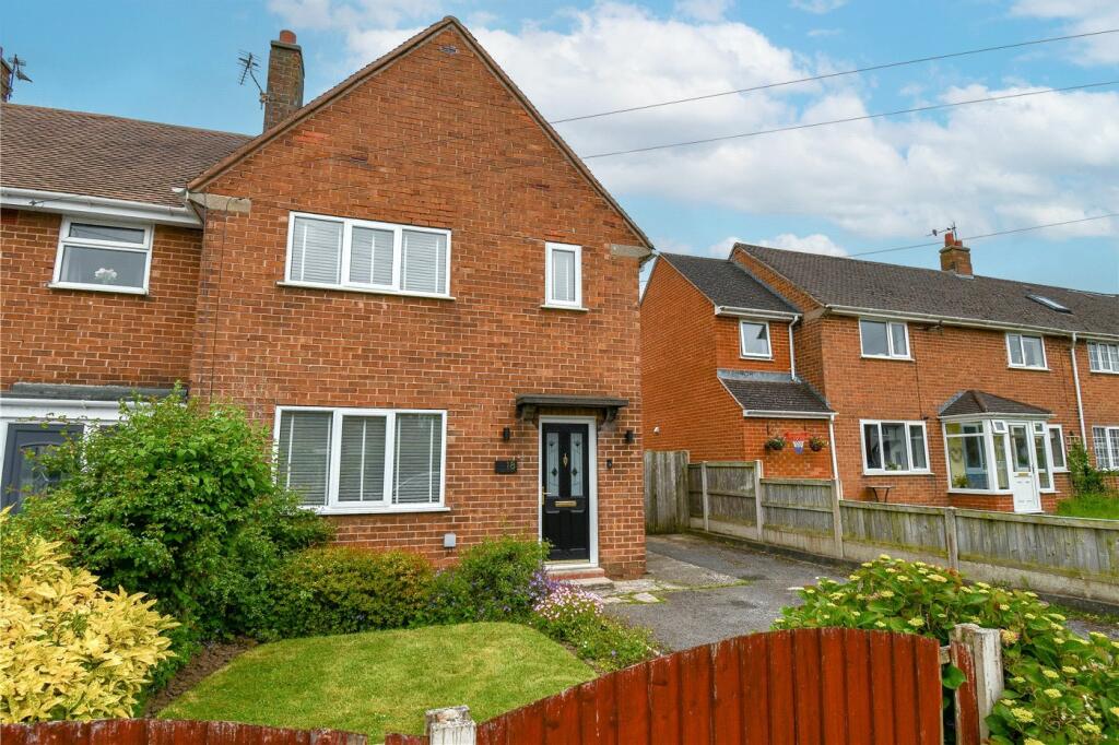 2 bedroom end of terrace house for sale in Woodfield Road, Pensby, Wirral, CH61