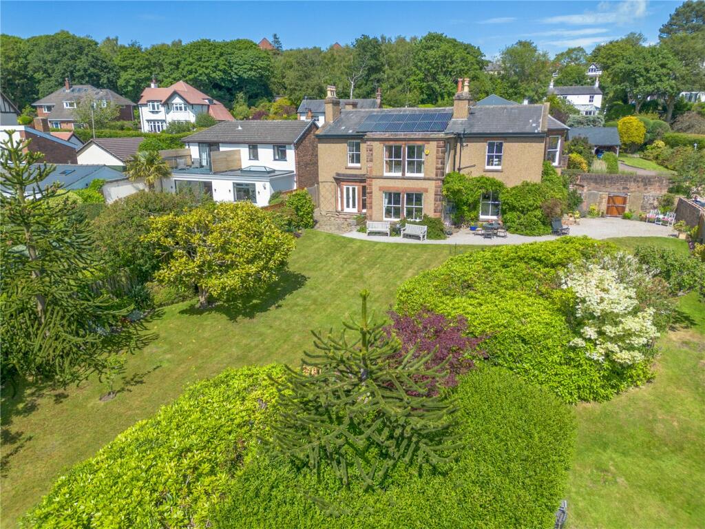 5 bedroom detached house for sale in Thurstaston Road, Heswall, Wirral