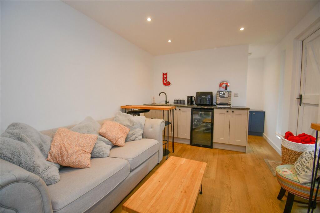 Additional property image - Oxford Drive, Thornton Hough, Wirral