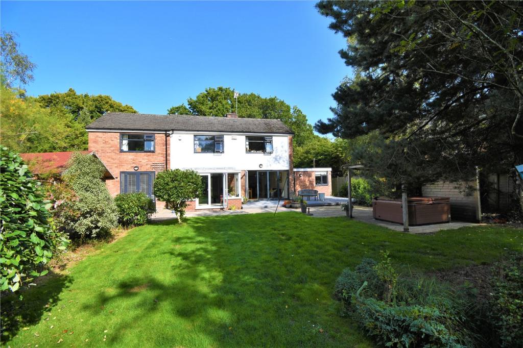 4 bedroom detached house for sale in Benty Heath Lane, Willaston, Neston, CH64