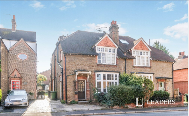 Main image of property: 16 The Crescent, Leatherhead, KT22