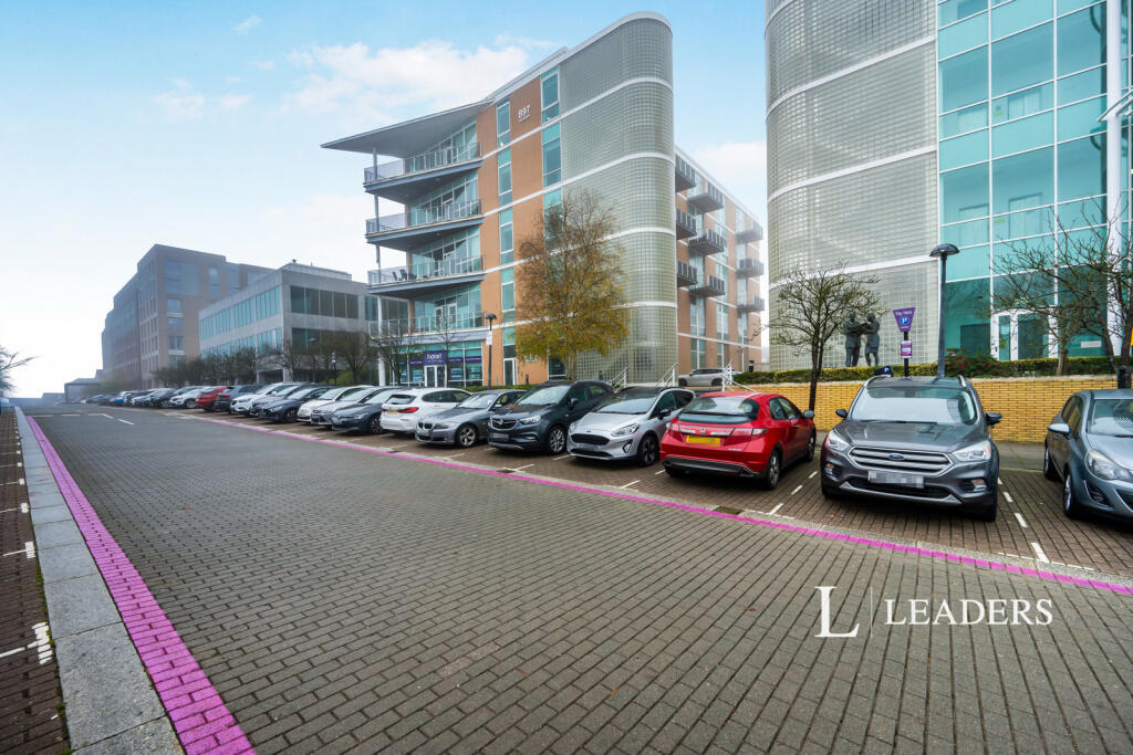 Main image of property: Silbury Boulevard, Milton Keynes, Buckinghamshire, MK9