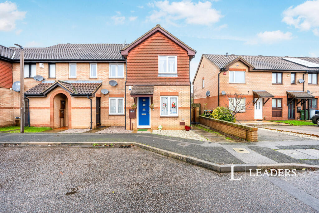 Main image of property: Pettingrew Close, Walnut Tree, Milton Keynes, MK7