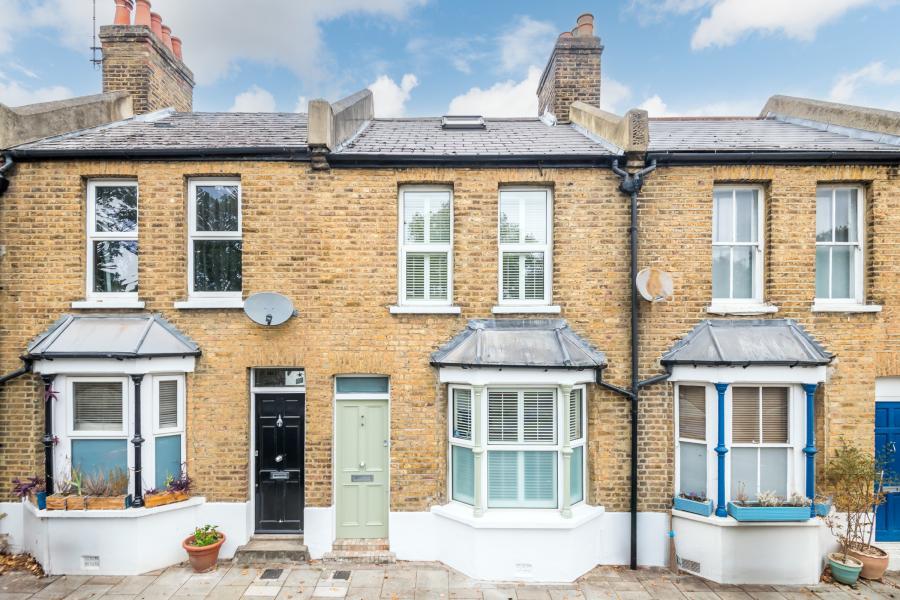 Main image of property: 7 Robson Road