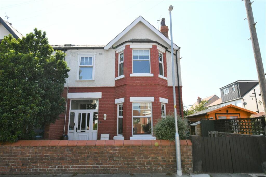 4 bedroom semidetached house for sale in Frankby Road, Meols, Wirral, CH47