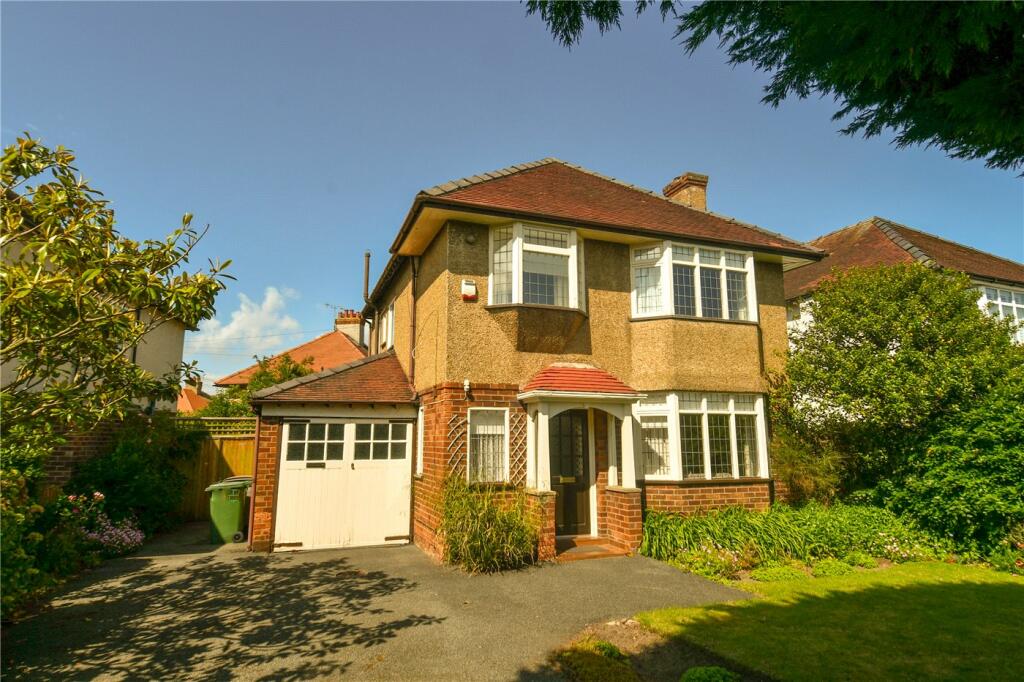 3 bedroom detached house for sale in Birkenhead Road, Meols, Wirral, CH47