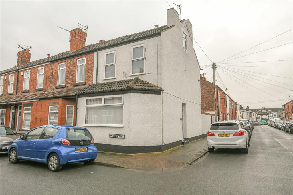 2 bedroom end of terrace house for sale in Wood Street, Hoylake, Wirral