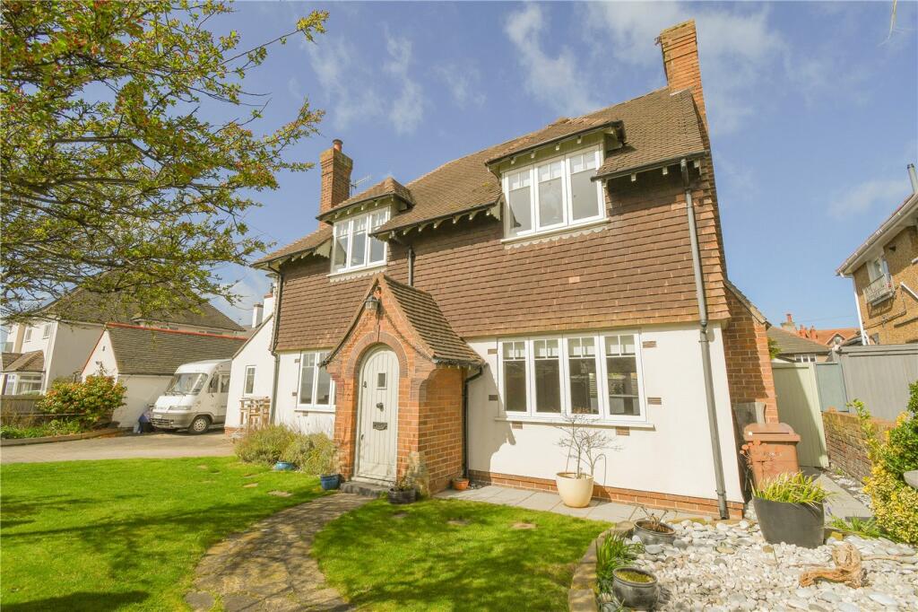 3 bedroom detached house for sale in Church Road, West Kirby, Wirral, CH48