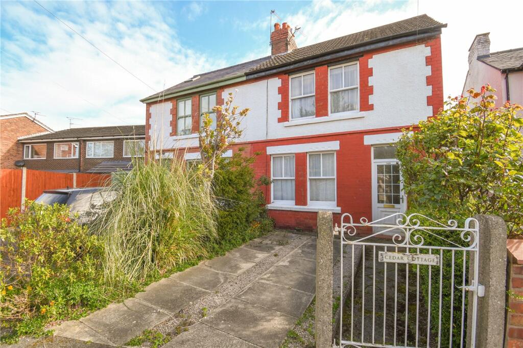 2 bedroom semidetached house for sale in Frankby Road, West Kirby, Wirral, CH48