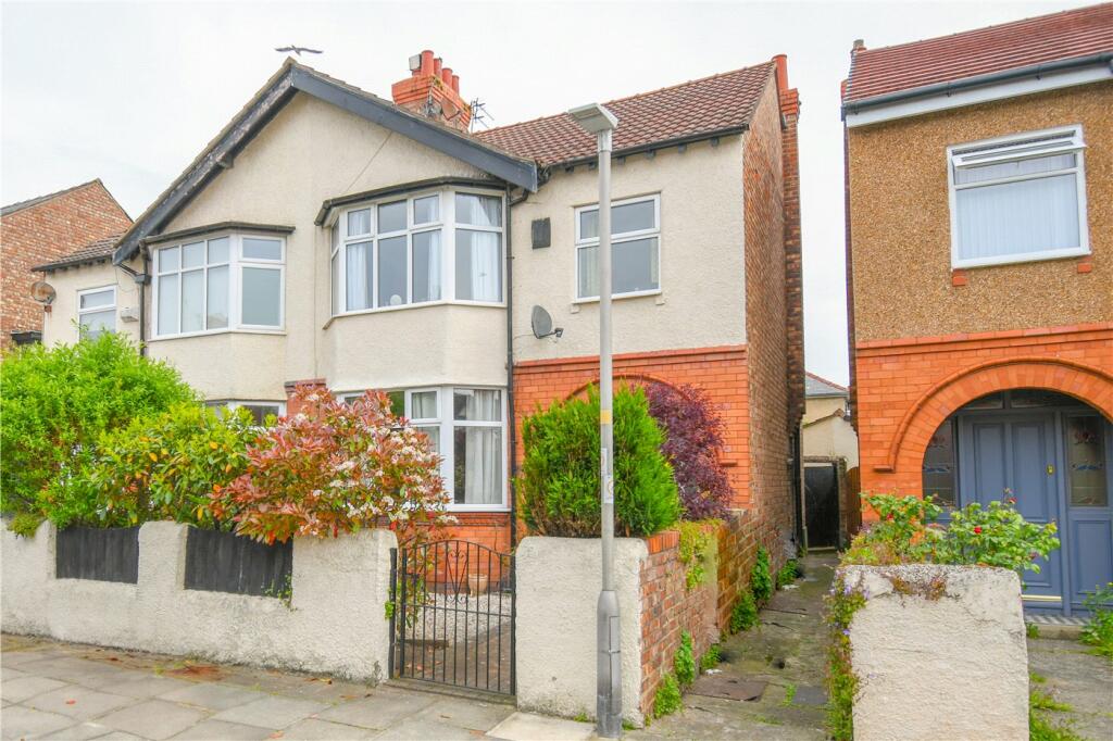 3 bedroom semidetached house for sale in Manor Road, Hoylake, Wirral, CH47